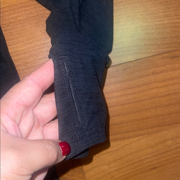 Old Navy Activewear Top - Picture 4 of 5